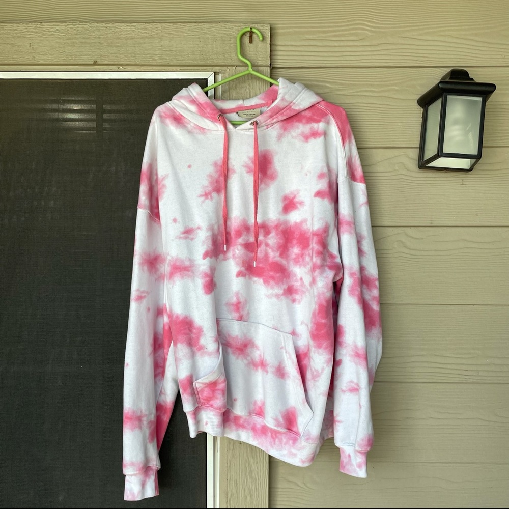 Southern Spirt Pink Tie-Dye hoodie